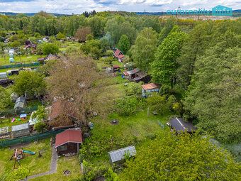 Nabízíme k prodeji pozemek o celkové ploše 450 m², situovaný