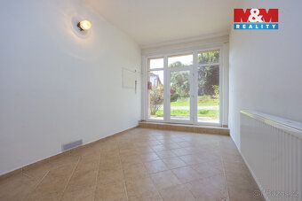 Nabízíme k prodeji bývalou zemědělskou usedlost v klidné čás