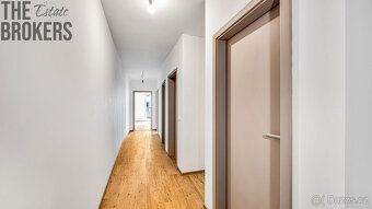 Nabízíme Vám ke koupi moderní byt o dispozici 3+kk a dvě ter