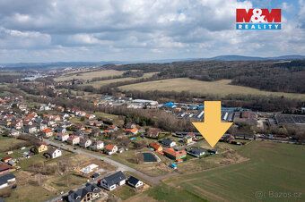 Hledáte pozemek na klidném místě v dobré dojezdové vzdálenos