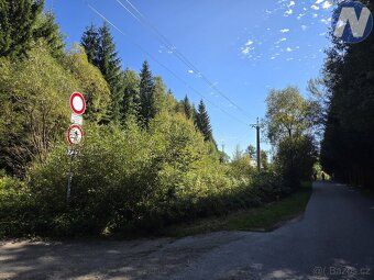 Nabízíme k prodeji pozemek o celkové výměře 945 m² v části o