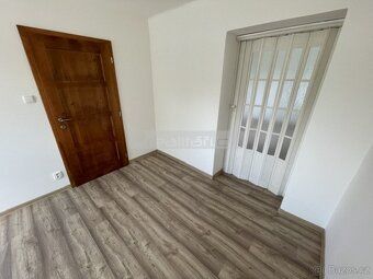 Předmětem pronájmu je prostorný byt o velikosti 3+1 s balkon