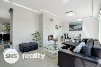 Nabízím Vám ke koupi ideální 1/2 podílu na samostatně stojíc
