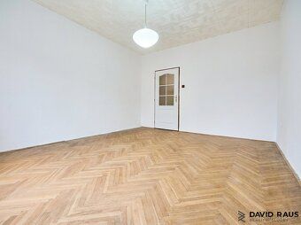 Ev.č. 00381 Nabízím k prodeji světlý byt o dispozici 2+1 s b