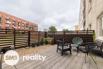 Nabízíme k prodeji moderně řešený byt 2+kk o výměře 60 m², k