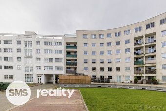 Nabízíme k prodeji moderně řešený byt 2+kk o výměře 60 m², k