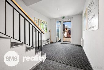 REZERVACE Nabízíme k prodeji prostorný mezonetový apartmán 2