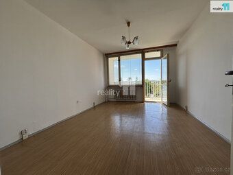+ služby 4100,- , pronájem bytu 2+1 se třemi lodžiemi ve vyh