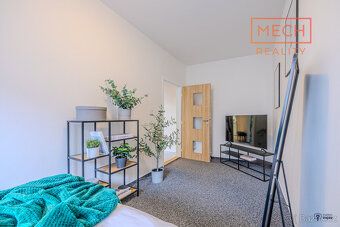 Nabízíme k prodeji útulný byt 2+1 o výměře 43 m², situovaný 