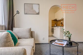Nabízíme k prodeji útulný byt 2+1 o výměře 43 m², situovaný 