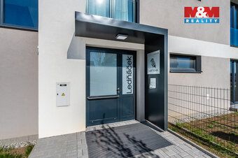 Nabízíme k pronájmu světlý byt 2+kk o užitné ploše 55 m² v n