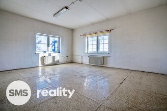 Jedna nemovitost, mnoho možností. Prostorný cihlový dům s ví