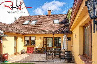 Exkluzivně nabízíme k prodeji rodinný dům se dvěma samostatn