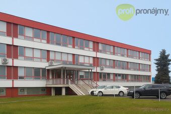 Nabízíme k pronájmu skladový/obchodní prostor o výměře cca 2