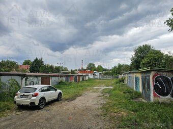 Nabízíme k prodeji rohovou garáž v Brně–Maloměřicích na ulic