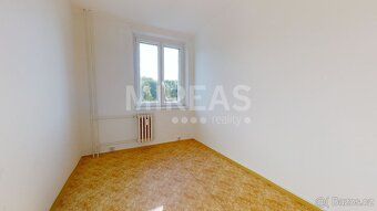 Nabízíme Vám ke koupi byt o dispozici 3+1 s lodžií, který se