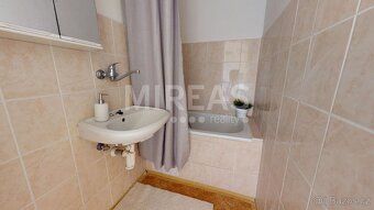 Nabízíme Vám ke koupi byt o dispozici 3+1 s lodžií, který se