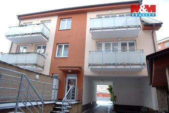 Pronájem bytu 2+kk o celkové ploše 58 m2 v prvním nadzemním 