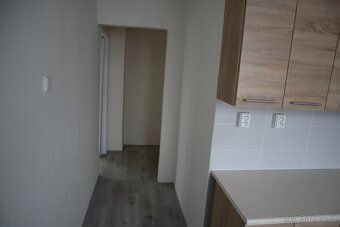 Ev.č. 00101 Nabízíme k pronájmu byt 2+1 v ulici Osvobození.
