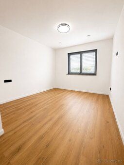 Nabízíme k prodeji krásnou novostavbu moderního bungalovu, k