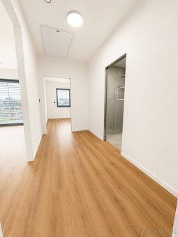 Nabízíme k prodeji krásnou novostavbu moderního bungalovu, k