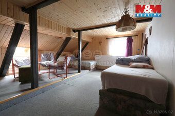Ve výhradním zastoupení nabízíme k prodeji rodinný dům o uži
