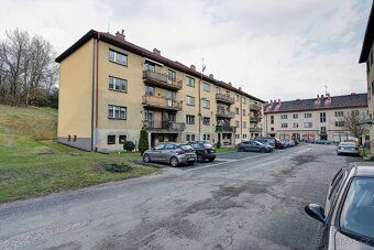 Ev.č. 01117 Nabízíme k prodeji byt 2+1 s balkonem ve třetím 
