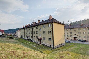 Ev.č. 01117 Nabízíme k prodeji byt 2+1 s balkonem ve třetím 