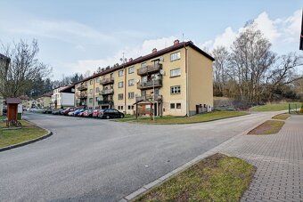 Ev.č. 01117 Nabízíme k prodeji byt 2+1 s balkonem ve třetím 