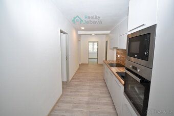 We offer for sale an accessible family house with a total area of 