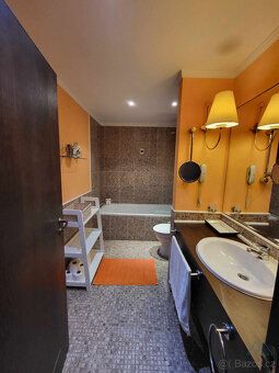 Relax Properties nabízí k prodeji prostorný a plně zařízený 