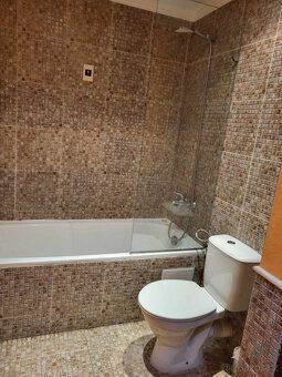 Relax Properties nabízí k prodeji prostorný a plně zařízený 
