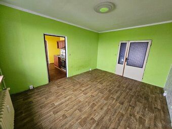 Pronájem bytu v panelovém domě po revitalizaci na sídlišti H
