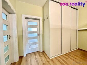One bedroom apartment in personal ownership with barrier-free entrance located on the 6th…