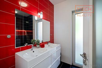 I am offering for sale an above-standard family house with a garden,