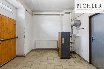 Nabízíme k prodeji komerční objekt situovaný v obci Velká Bu