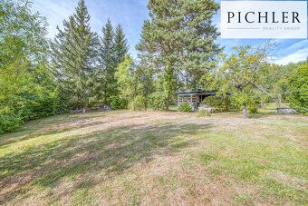 We offer for sale a plot of land measuring 1579 m² in a desirable location in Blovice.