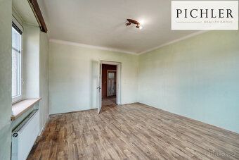We offer for sale a spacious apartment of 3+kk layout with an area