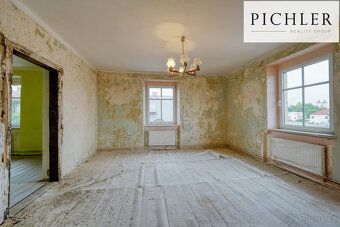 We offer for sale a spacious apartment with an area of 3+kk