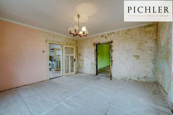 We offer for sale a spacious apartment with an area of 3+kk