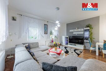 LARGE DISCOUNT!!! We offer for sale a spacious family house in a quiet part of the village of Vojkovice.