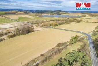 Nabízíme k prodeji celkem 19 parcel o výměře 39 063 m², nach
