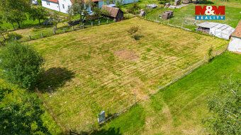 We offer for sale an attractive building plot of 1,115 sqm, designated according to the zoning…