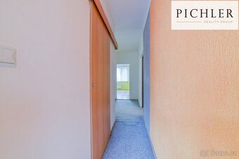 Nabízíme k prodeji slunný byt 2+1 v osobním vlastnictví o ce