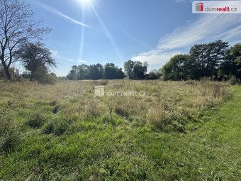 , exkluzivní prodej stavební parcely o rozloze 4621 m² v Údl