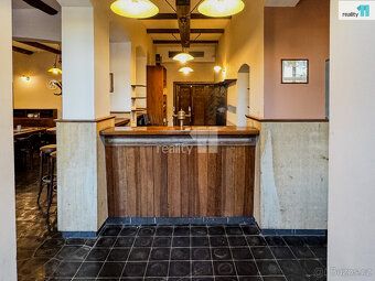 , Prodej restaurace s bowlingem a bytem 3+kk v Rokycanech, u