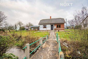 In Bukovice, near the popular Bukova Hora mountain, there is a stone cottage waiting for you…