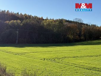 Nabízíme k prodeji smíšený les o rozloze 1 901 m² v katastru