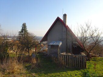 Brick cottage with large garden on Fajtův Hill in Velké Meziříčí