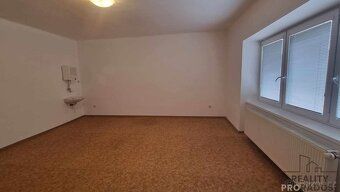 Looking for business space rental in the center of Moravský Krumlov?